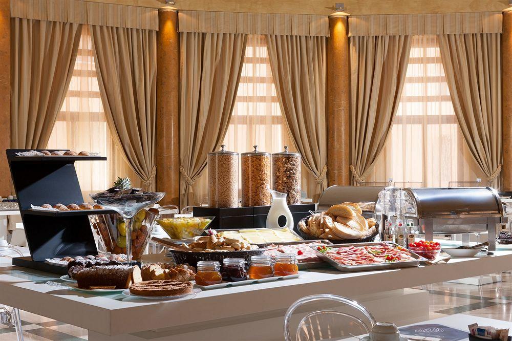 Hotel Th - Carpegna Palace Rom