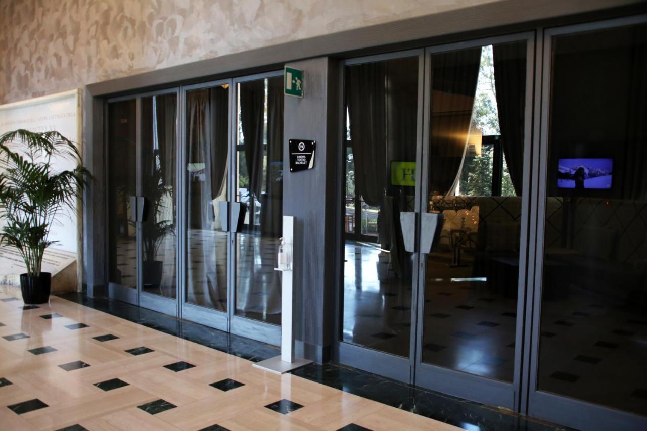 Th - Carpegna Palace Hotell Rom